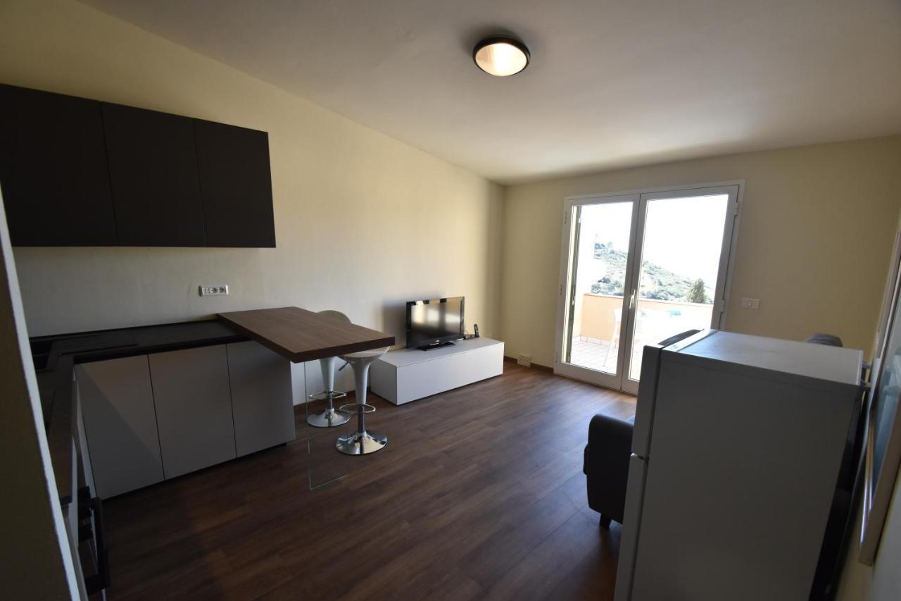 Grotta Azzurra Apartment - Cavoli - Terrazza Vista Mare, Clima E Parcheggio San Piero in Campo  Zewnętrze zdjęcie